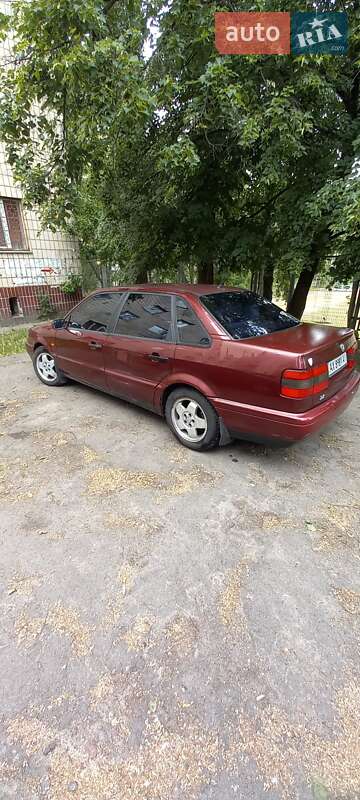 Седан Volkswagen Passat 1996 в Киеве