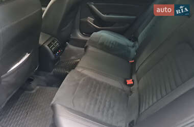 Седан Volkswagen Passat 2016 в Львове