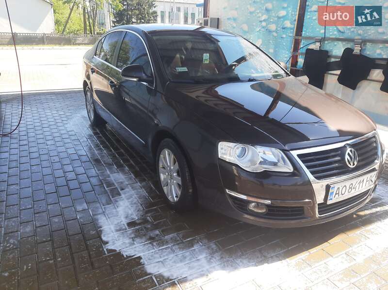 Седан Volkswagen Passat 2010 в Межгорье