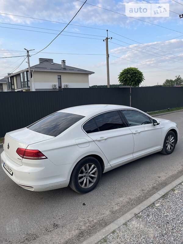 Седан Volkswagen Passat 2016 в Вишневому