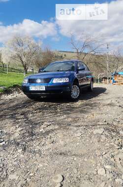 Седан Volkswagen Passat 1998 в Ивано-Франковске