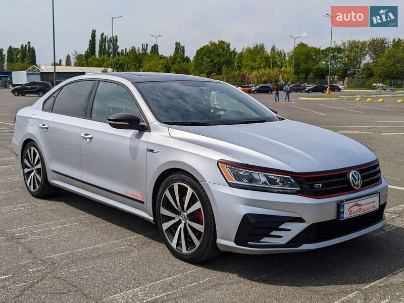 Седан Volkswagen Passat 2018 в Одессе