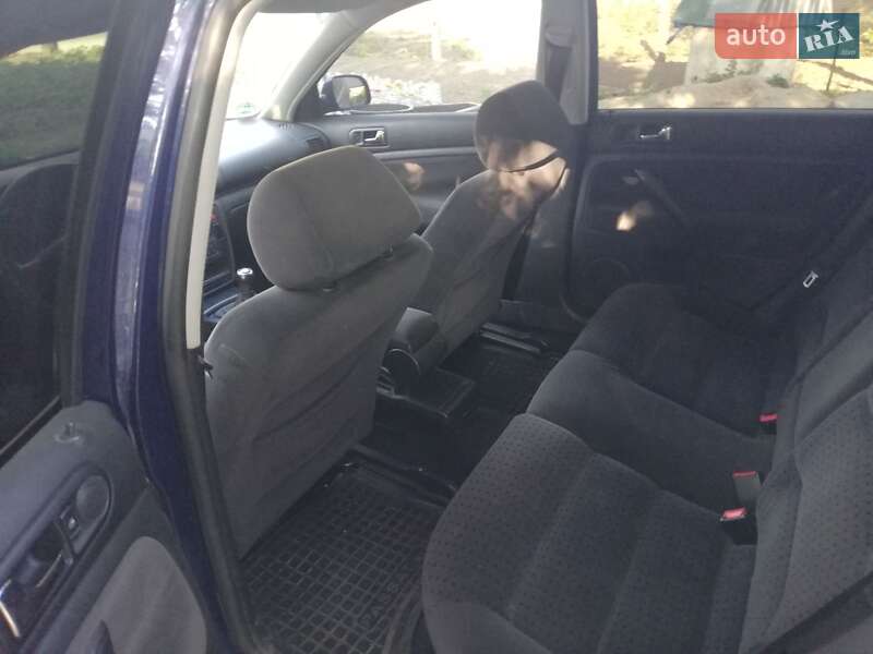 Универсал Volkswagen Passat 2000 в Полонном