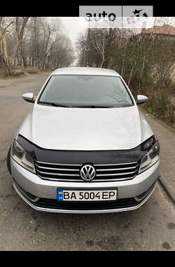 Седан Volkswagen Passat 2011 в Одессе