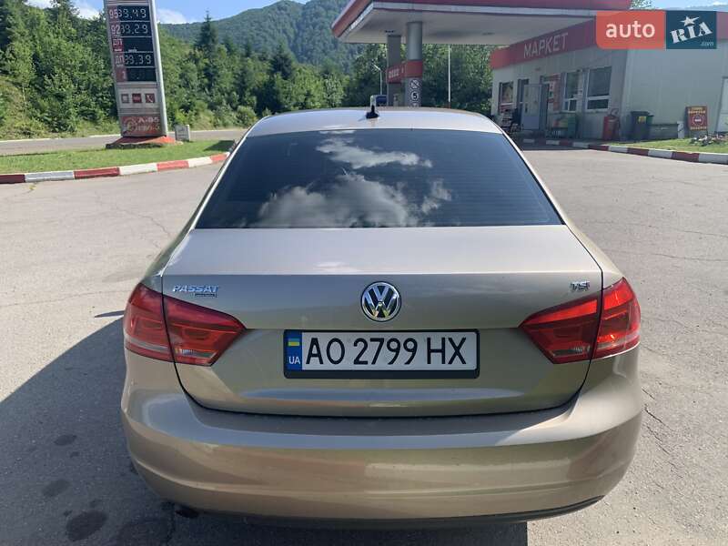 Седан Volkswagen Passat 2015 в Хусті