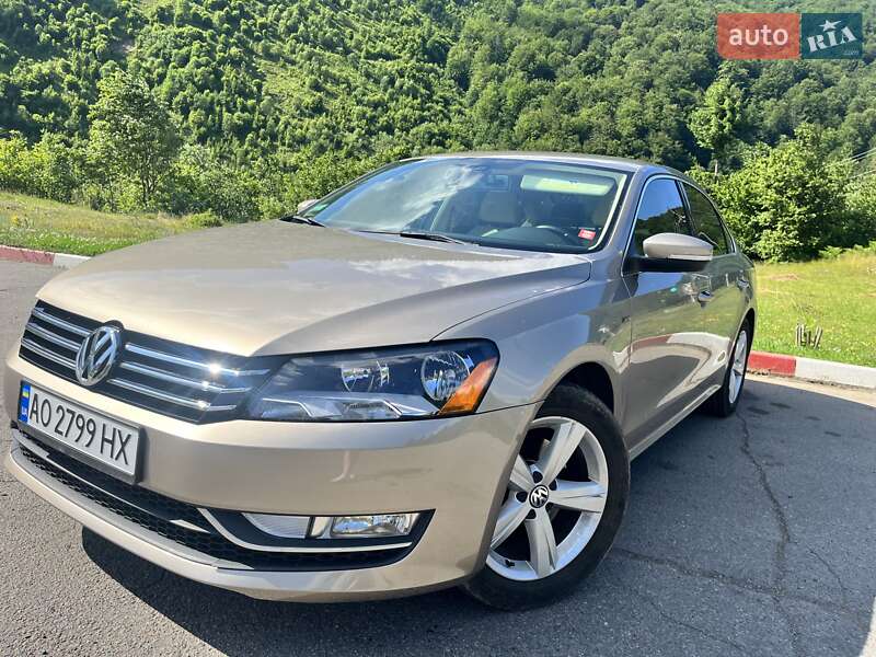 Седан Volkswagen Passat 2015 в Хусті