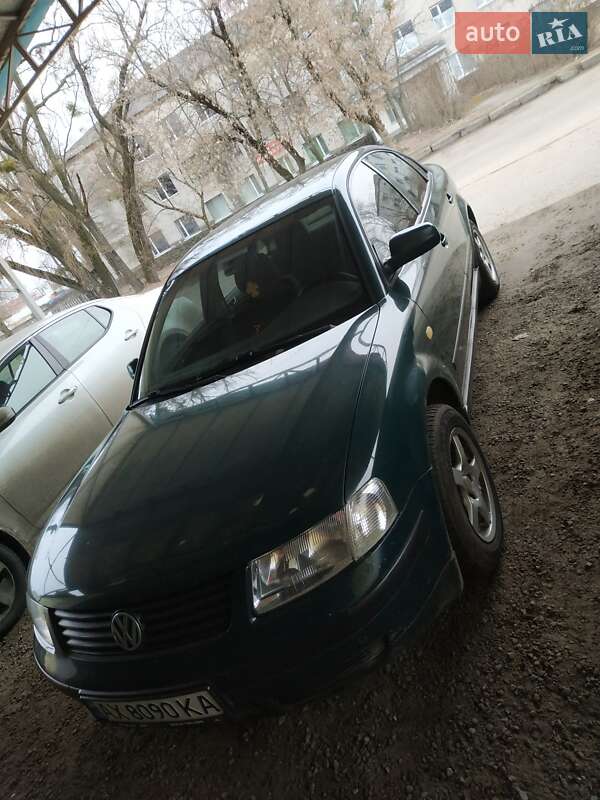 Седан Volkswagen Passat 1998 в 