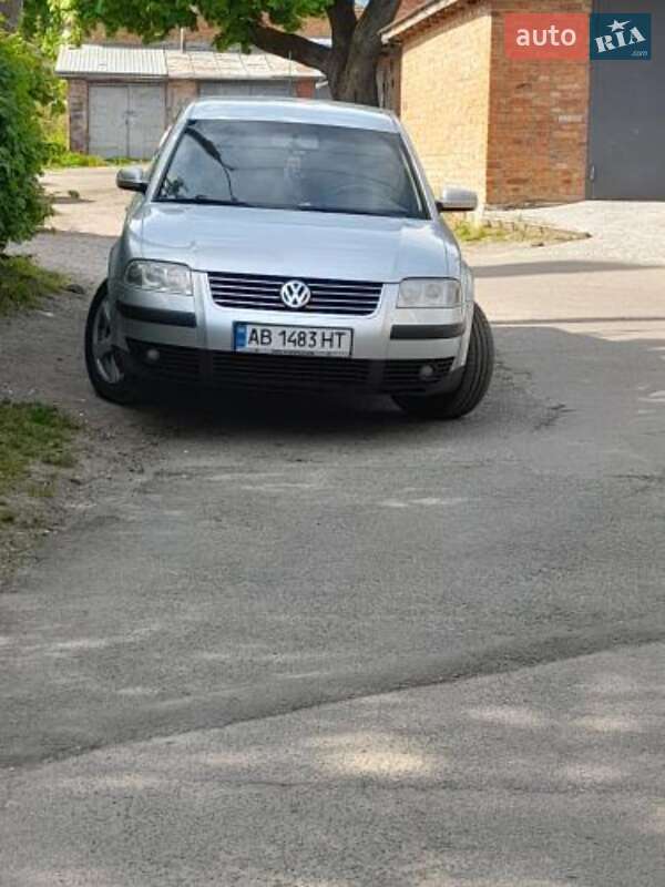 Седан Volkswagen Passat 2002 в Виннице