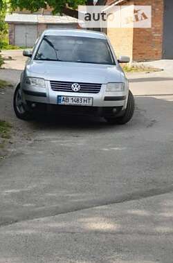 Седан Volkswagen Passat 2002 в Виннице