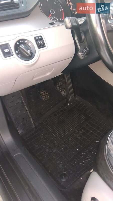 Універсал Volkswagen Passat 2010 в Іршаві