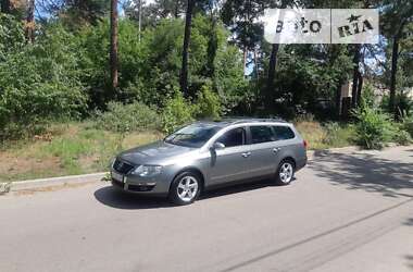 Универсал Volkswagen Passat 2008 в Киеве