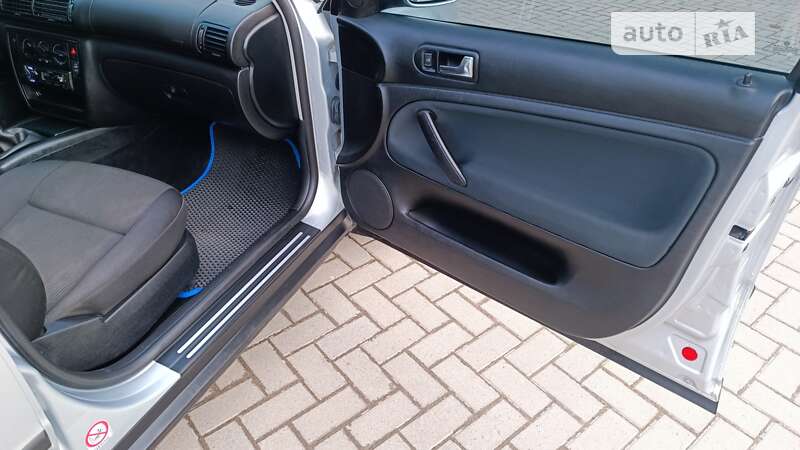 Седан Volkswagen Passat 2001 в Красилові