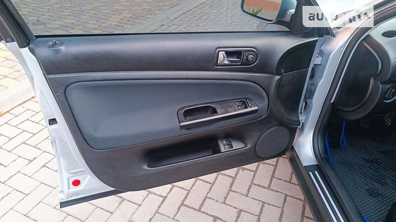 Седан Volkswagen Passat 2001 в Красилові