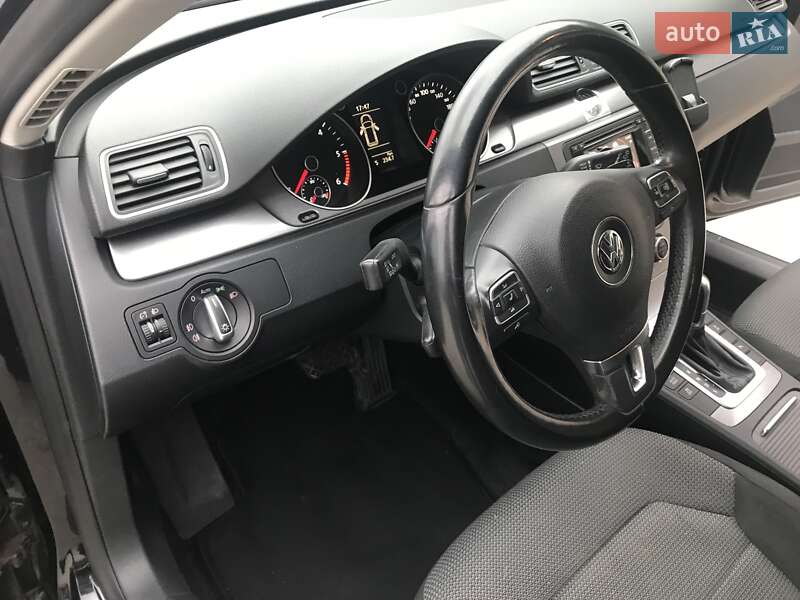 Универсал Volkswagen Passat 2014 в Тернополе