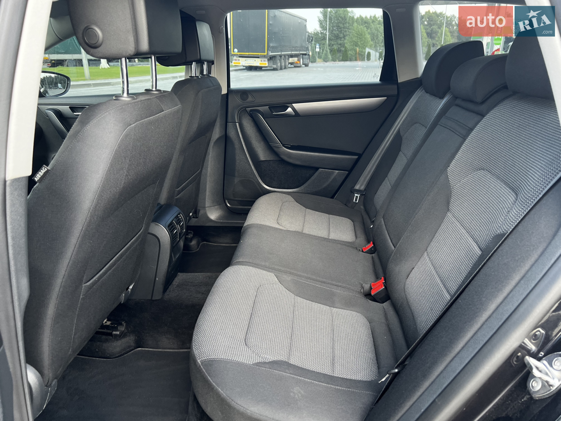 2011 Volkswagen Passat - мініатюра 8
