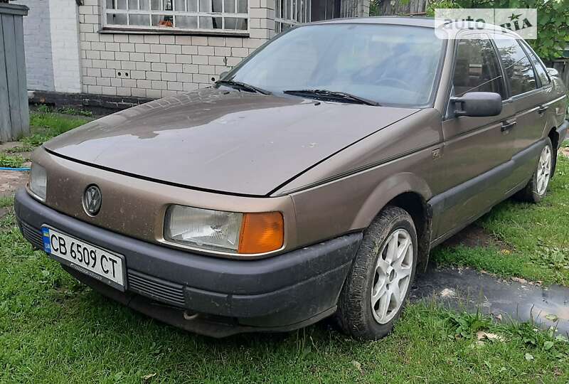 Седан Volkswagen Passat 1989 в Ичне