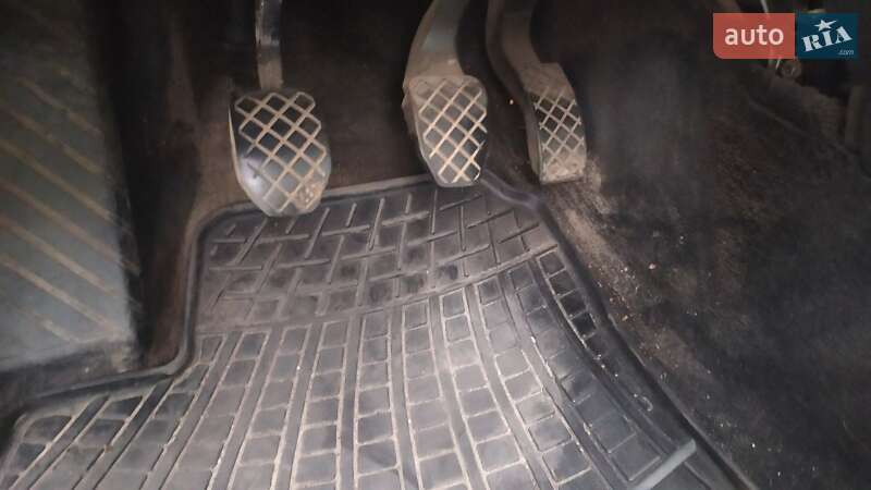 Седан Volkswagen Passat 2000 в Киеве