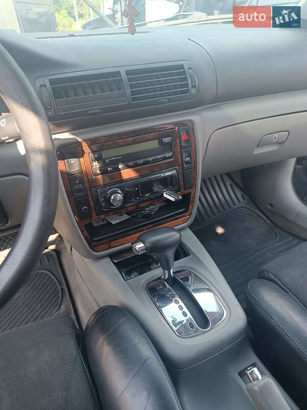 Седан Volkswagen Passat 1998 в Берегово