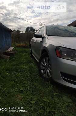 Седан Volkswagen Passat 2012 в Калуші