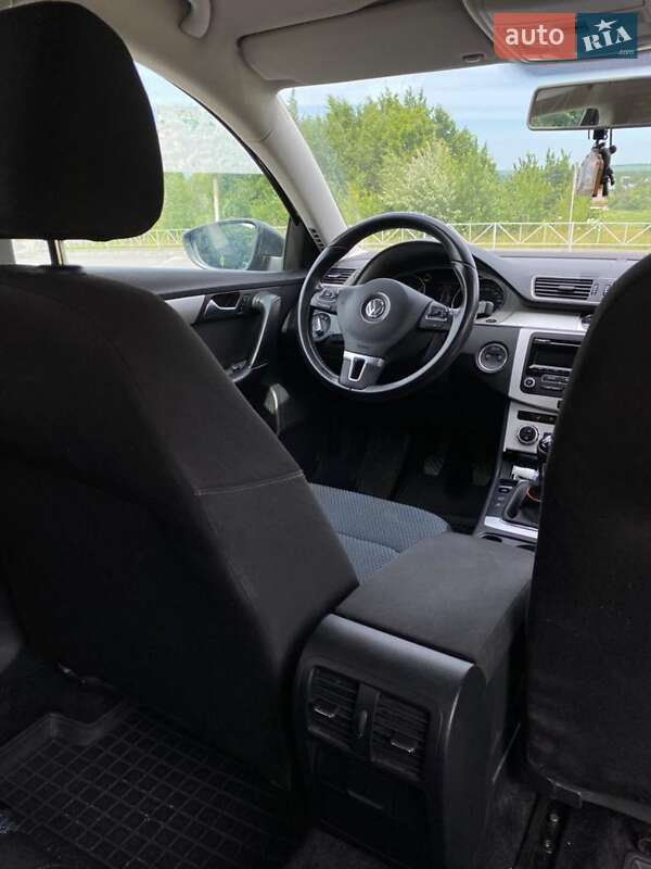 Універсал Volkswagen Passat 2014 в Києві
