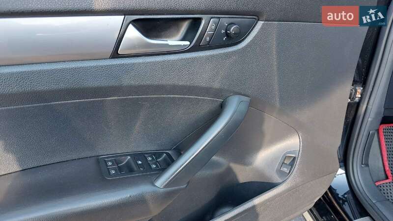Седан Volkswagen Passat 2014 в Николаеве фото 15 Седан Volkswagen Passat 2014 в Николаеве