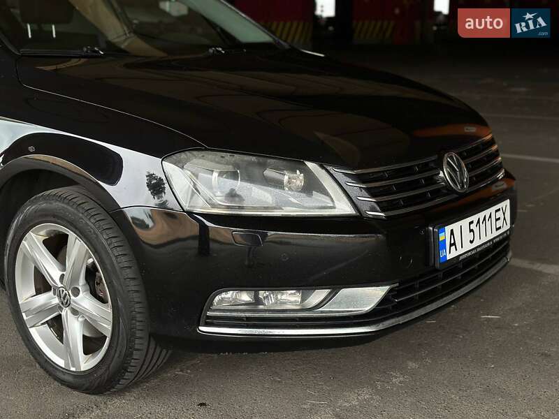 Седан Volkswagen Passat 2011 в Киеве