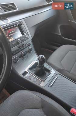 Универсал Volkswagen Passat 2013 в 