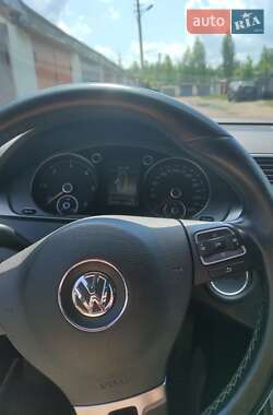 Универсал Volkswagen Passat 2013 в 