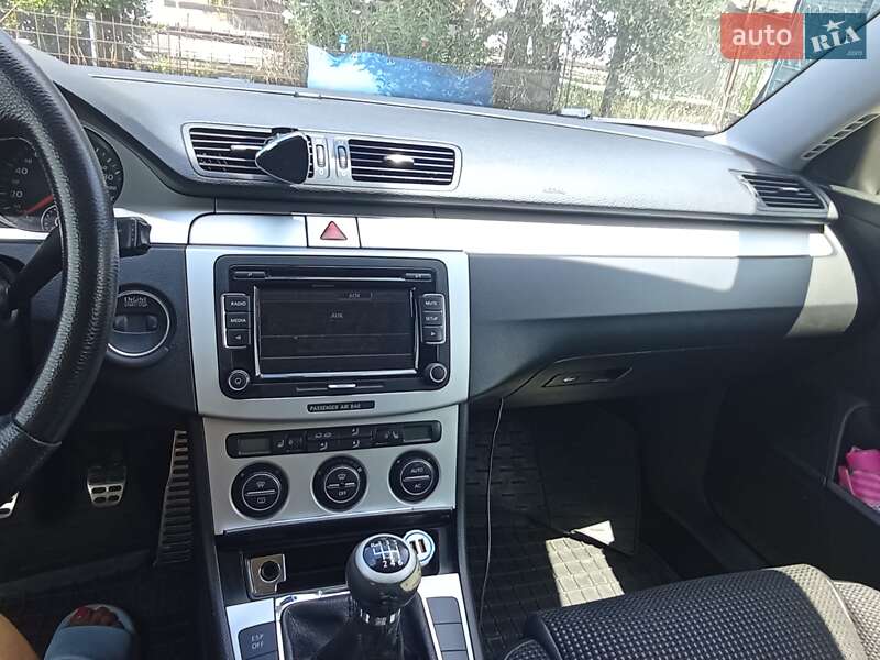 Седан Volkswagen Passat 2008 в Львове