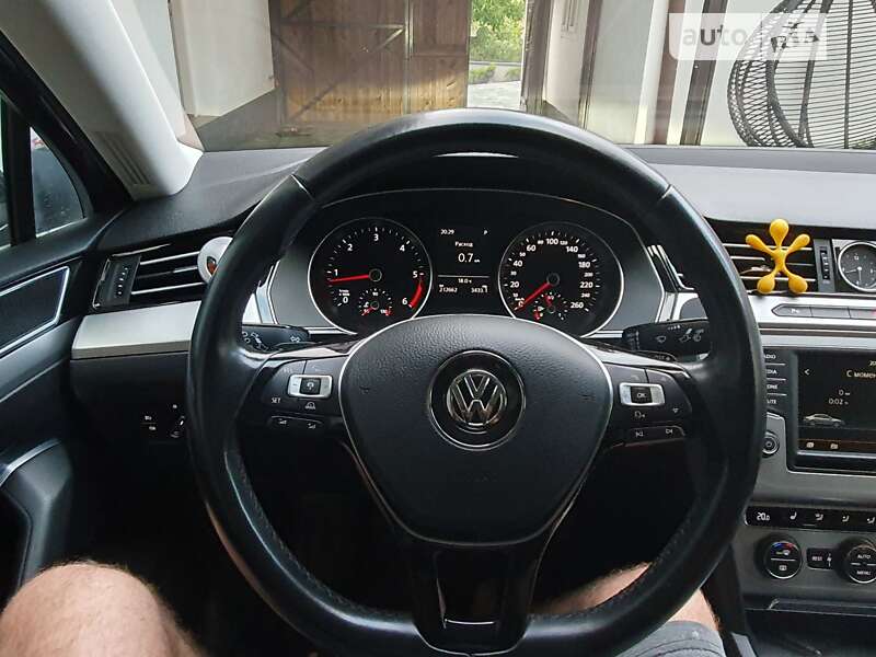 Седан Volkswagen Passat 2015 в Виноградове