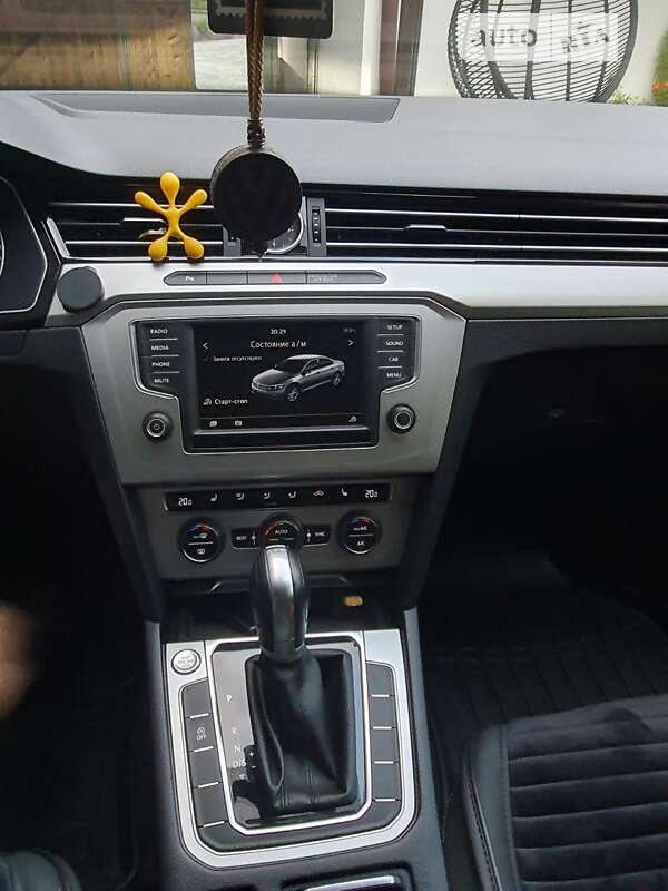 Седан Volkswagen Passat 2015 в Виноградове