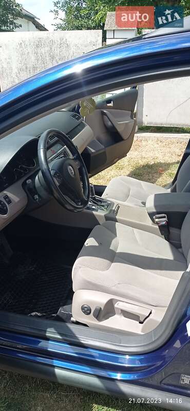 Универсал Volkswagen Passat 2005 в Киеве