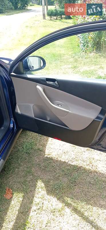 Универсал Volkswagen Passat 2005 в Киеве