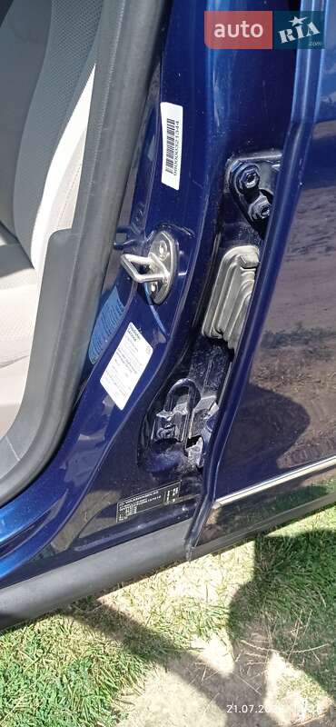 Универсал Volkswagen Passat 2005 в Киеве