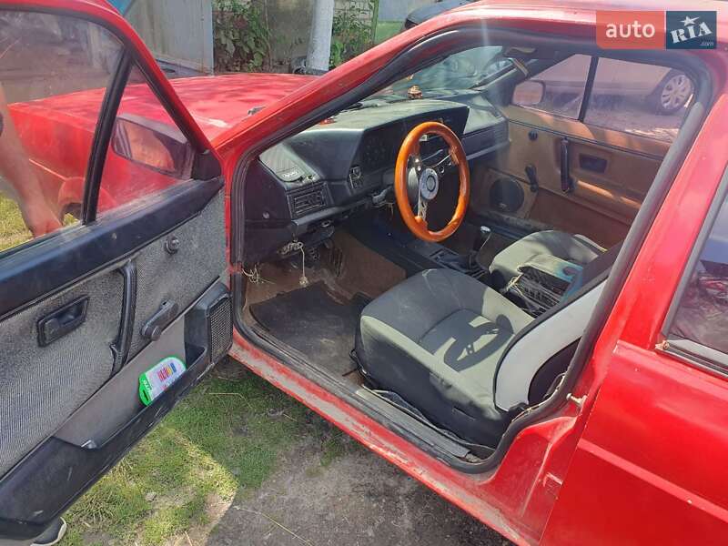 Хэтчбек Volkswagen Passat 1980 в Луцке фото 7 Хэтчбек Volkswagen Passat 1980 в Луцке