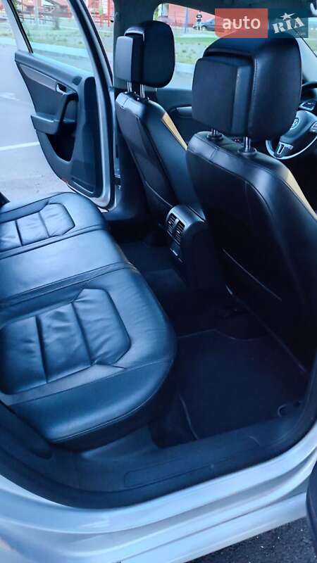 Універсал Volkswagen Passat 2014 в Вінниці