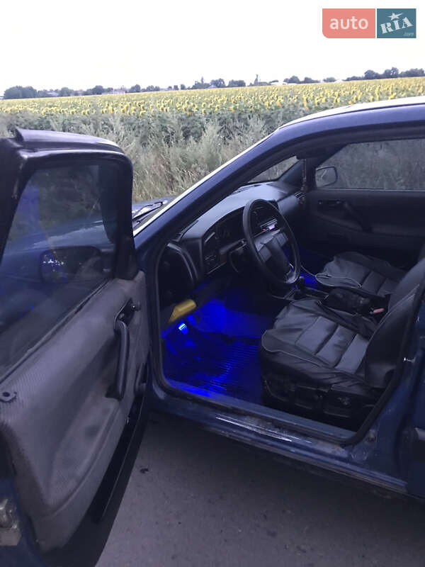 Седан Volkswagen Passat 1988 в Подольске