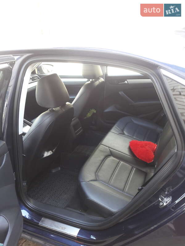 Седан Volkswagen Passat 2012 в Светловодске