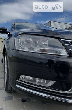 Універсал Volkswagen Passat 2012 в Дубровиці