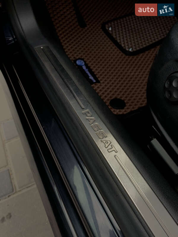 Универсал Volkswagen Passat 2012 в Дубровице