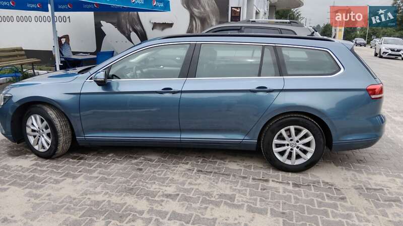 Універсал Volkswagen Passat 2015 в Києві