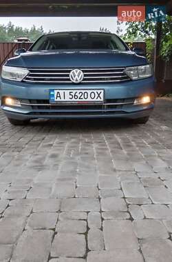 Универсал Volkswagen Passat 2015 в Киеве