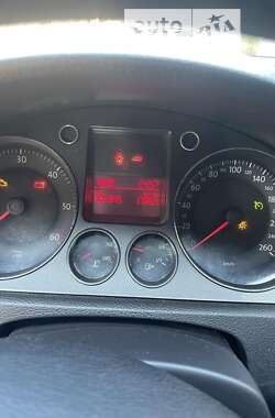 Седан Volkswagen Passat 2005 в 
