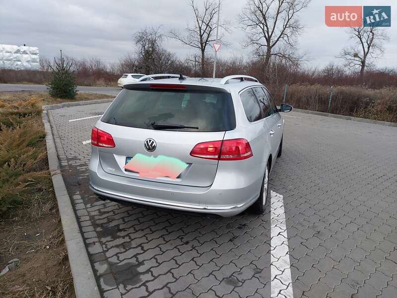 Универсал Volkswagen Passat 2012 в Тячеве