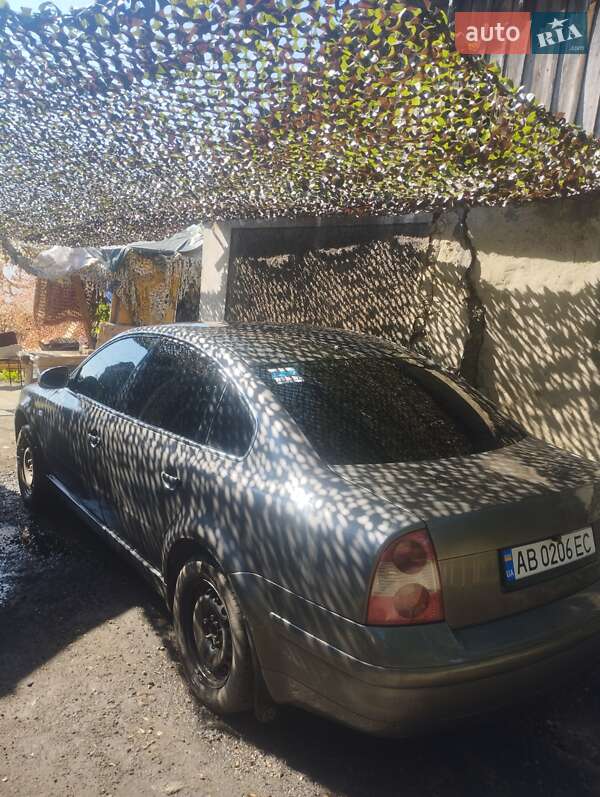 Седан Volkswagen Passat 2000 в Доброполье