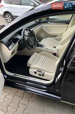 Универсал Volkswagen Passat 2015 в Ужгороде