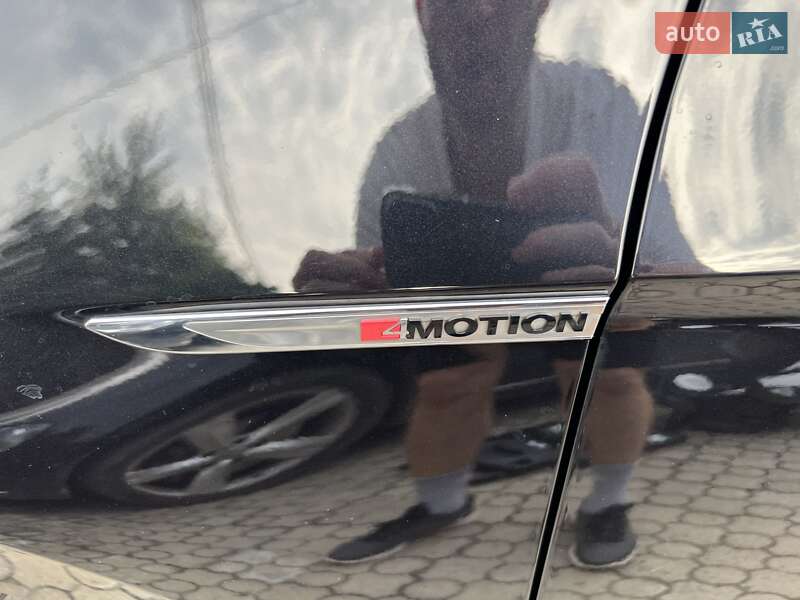 Універсал Volkswagen Passat 2015 в Ужгороді