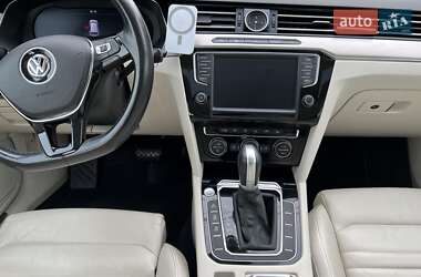 Универсал Volkswagen Passat 2015 в Ужгороде