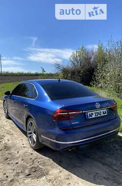 Седан Volkswagen Passat 2016 в Запорожье