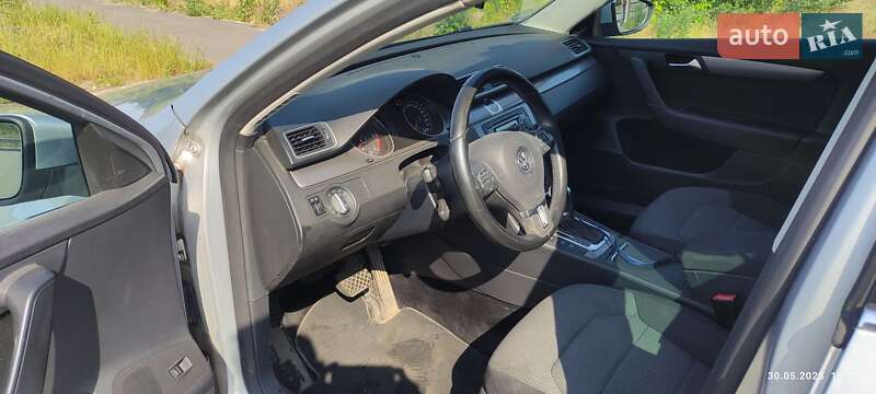 Универсал Volkswagen Passat 2011 в Киеве